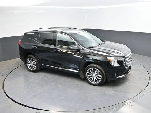 Used 2023 GMC Terrain Denali w/ Denali Premium Package AWD/4WD image 29