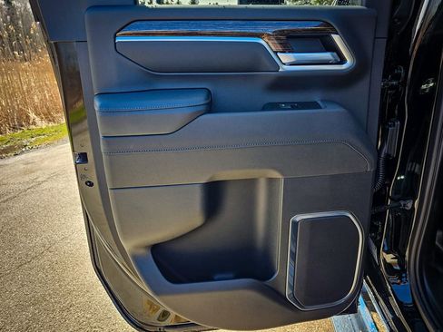 New 2026 GMC Sierra 2500 SLE w/ SLE Value Package; AWD/4WD image 31