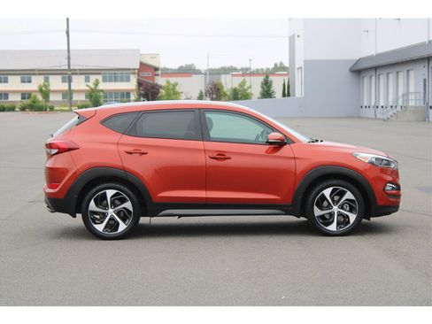 Used 2016 Hyundai Tucson Sport AWD/4WD image 3