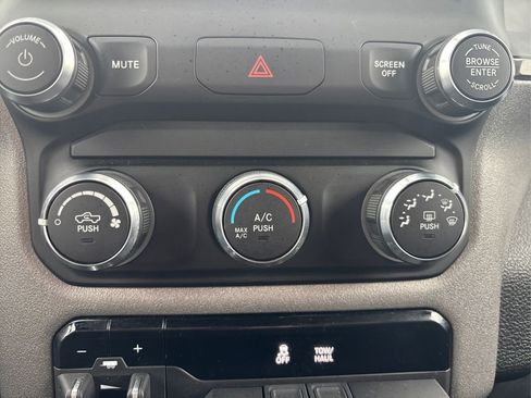 Used 2022 RAM 2500 Tradesman image 32