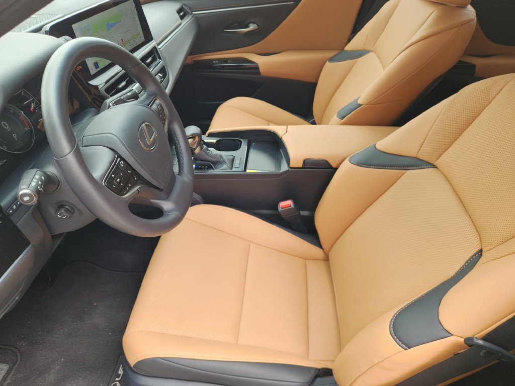 Certified 2025 Lexus ES 350 w/ Premium Package FWD image 13
