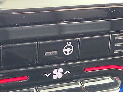 Used 2022 Jeep Grand Cherokee L Limited image 26