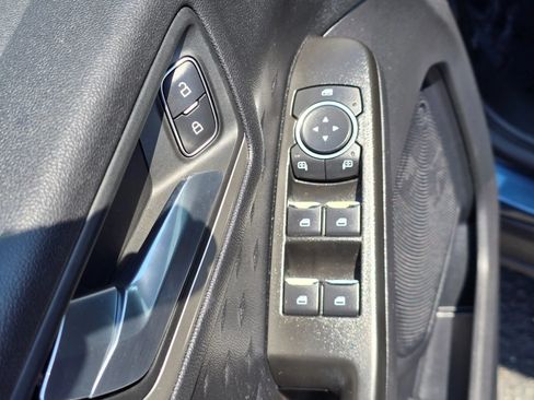 Used 2020 Ford Escape SE FWD image 22