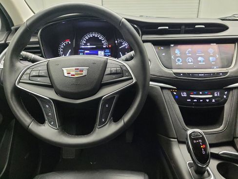 Used 2017 Cadillac XT5 Premium Luxury w/ Driver Assist Package FWD image 22