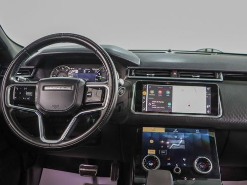 Used 2022 Land Rover Range Rover Velar R-Dynamic S image 17