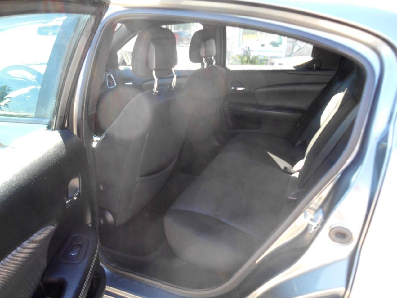 Used 2013 Dodge Avenger SE FWD image 8