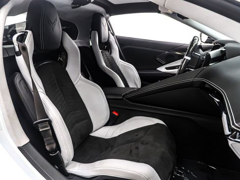 Used 2023 Chevrolet Corvette 2dr Stingray Cpe w/ Z51 Performance Package image 6