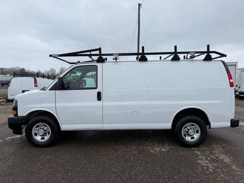 Used 2021 Chevrolet Express 2500 w/ Driver Convenience Package image 4