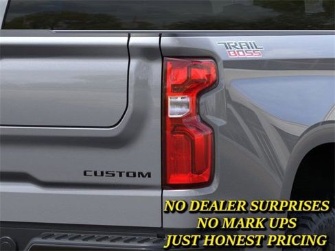 New 2026 Chevrolet Silverado 1500 Custom Trail Boss w/ LPO, Dark Essentials Package image 11