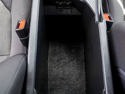 Certified 2022 Toyota Camry LE AWD/4WD image 36