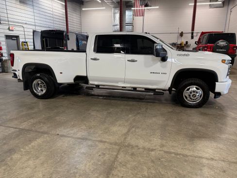 Used 2020 Chevrolet Silverado 3500 High Country w/ Gooseneck/5TH Wheel Package AWD/4WD image 8