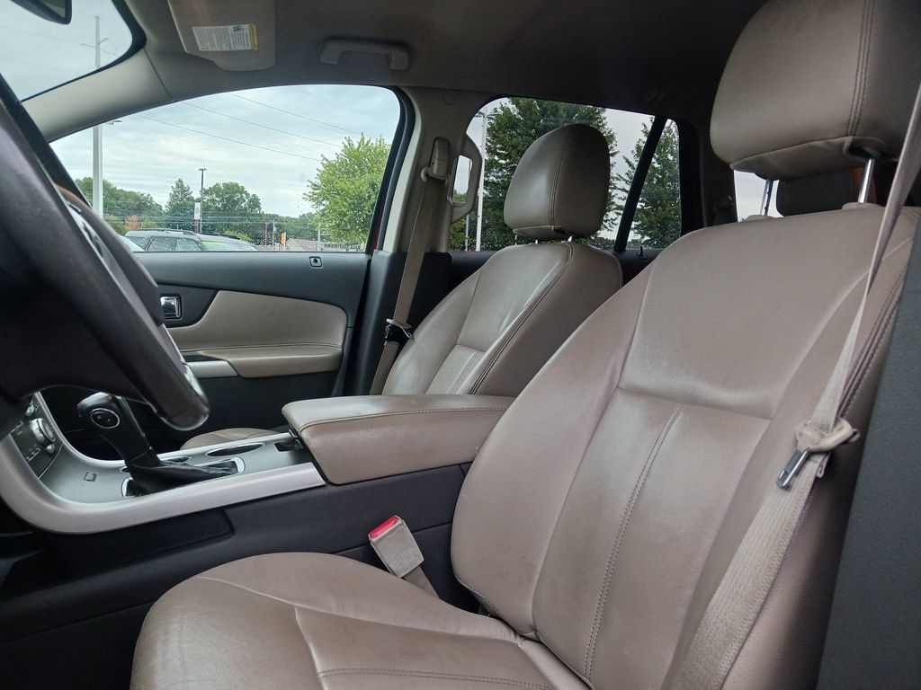 Used 2013 Ford Edge SEL FWD image 9