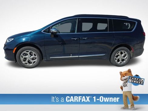 Used 2023 Chrysler Pacifica Limited w/ Uconnect Theater Family Group AWD/4WD image 2