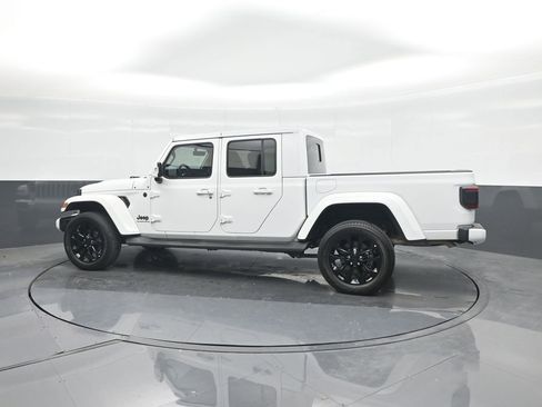 Used 2023 Jeep Gladiator Overland image 30