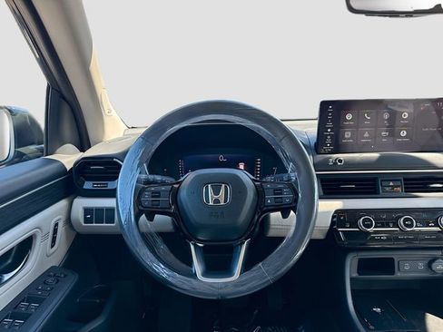 New 2026 Honda Pilot Touring image 25