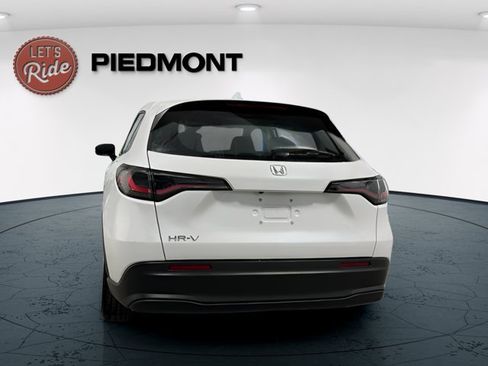 Certified 2024 Honda HR-V LX image 5