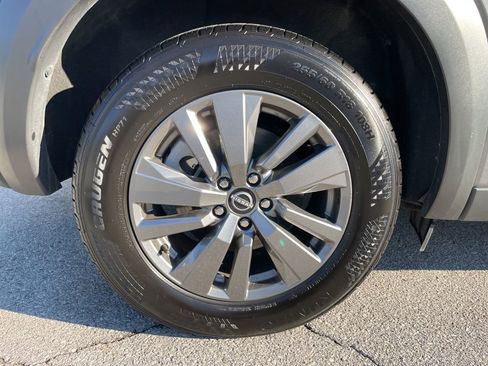 Used 2025 Nissan Pathfinder SV image 59