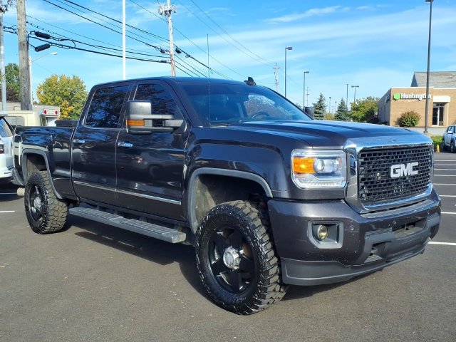 Used 2015 GMC Sierra 2500 Denali w/ Duramax Plus Package AWD/4WD image 8