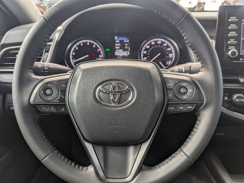 Used 2022 Toyota Camry SE w/ Convenience Package FWD image 17