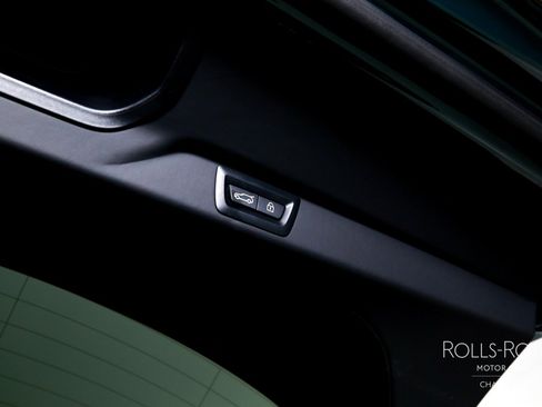 Used 2023 Rolls-Royce Cullinan AWD/4WD image 25