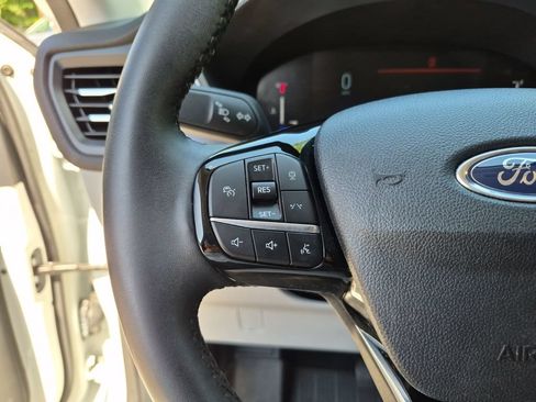 Certified 2023 Ford Escape SE FWD image 22