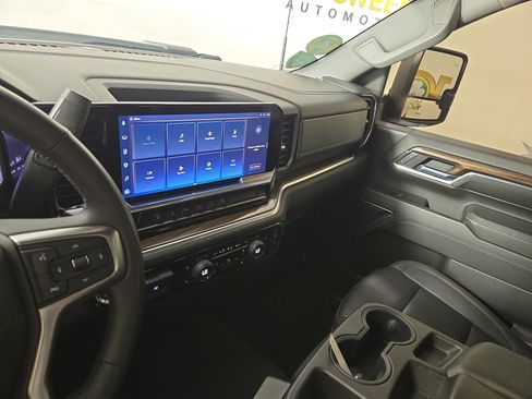 Used 2024 Chevrolet Silverado 2500 LT w/ All Star Edition AWD/4WD image 23