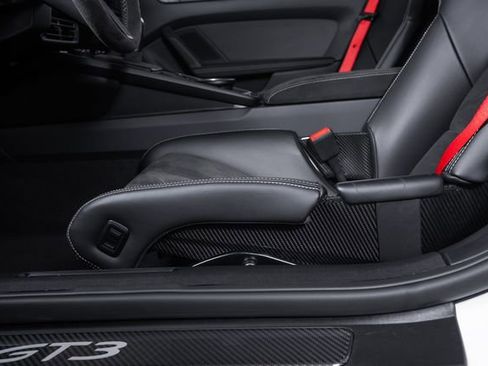 Used 2023 Porsche 911 GT3 RWD image 19
