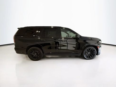 Certified 2023 Cadillac Escalade Sport Platinum w/ LPO, ONYX Package AWD/4WD image 7