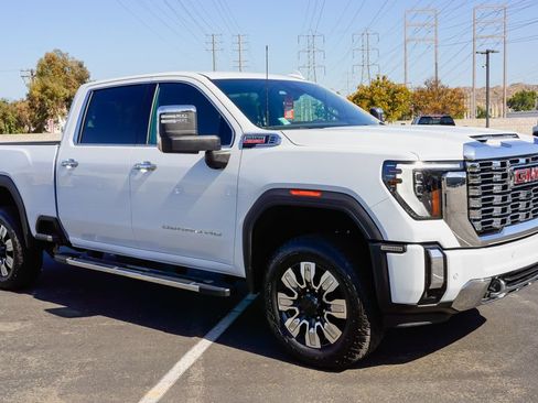 New 2026 GMC Sierra 2500 Denali w/ Denali Reserve Package AWD/4WD image 6