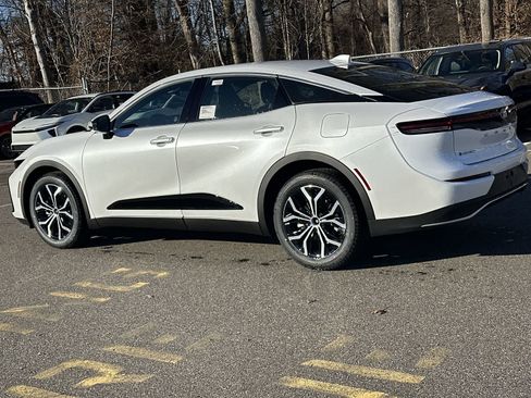 New 2026 Toyota Crown XLE image 18