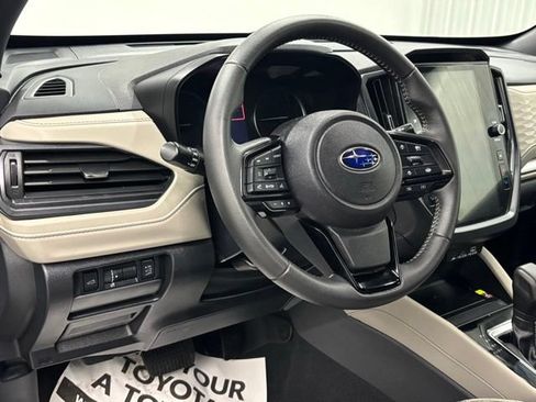 Used 2025 Subaru Forester Premium AWD/4WD image 19