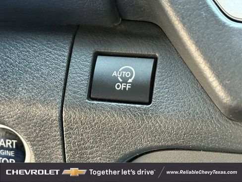 Used 2025 Nissan Frontier SV image 23