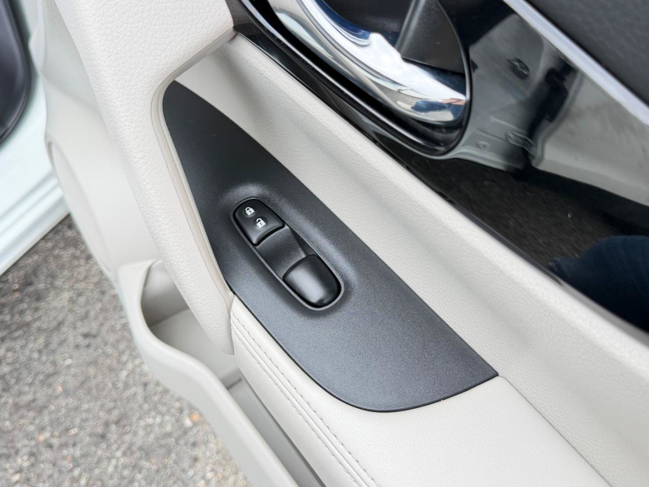 Used 2022 Nissan Rogue Sport SL AWD/4WD image 46