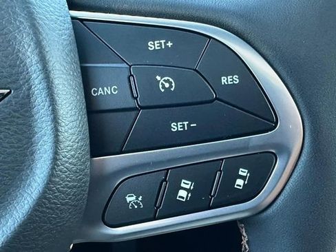 New 2026 Chrysler Pacifica Pinnacle FWD image 17