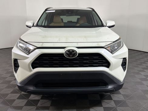Used 2021 Toyota RAV4 XLE Premium FWD image 5