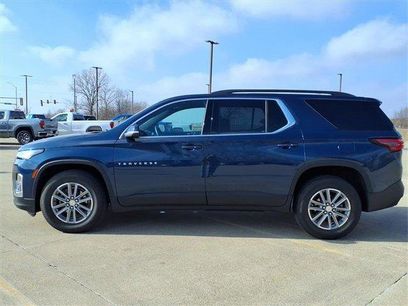 Used 2023 Chevrolet Traverse LT