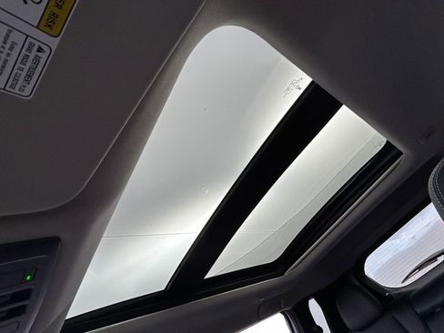 New 2025 Mitsubishi Outlander SE image 23