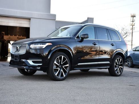 Certified 2023 Volvo XC90 B5 Plus w/ Protection Package Premier image 3