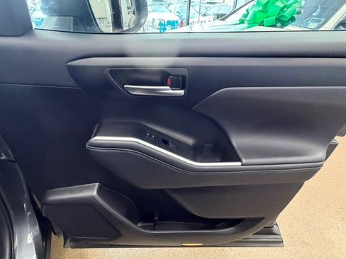 Used 2025 Toyota Highlander XSE AWD/4WD image 43