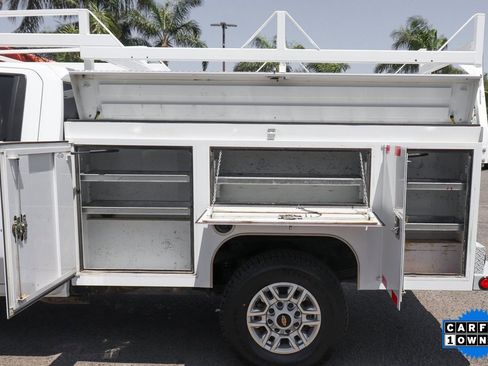 Used 2022 Chevrolet Silverado 2500 LT w/ Convenience Package image 6