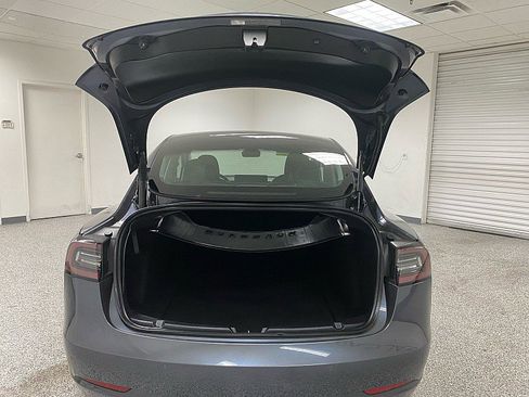 Used 2021 Tesla Model 3 Standard Range Plus image 12