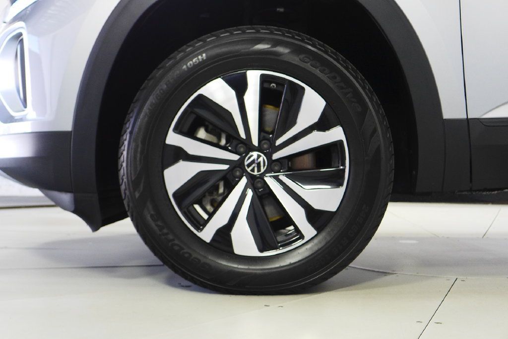 Used 2024 Volkswagen Atlas SE FWD image 5