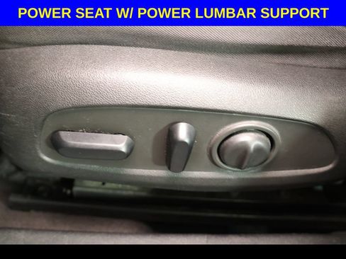Used 2018 Chevrolet Malibu LT FWD image 4
