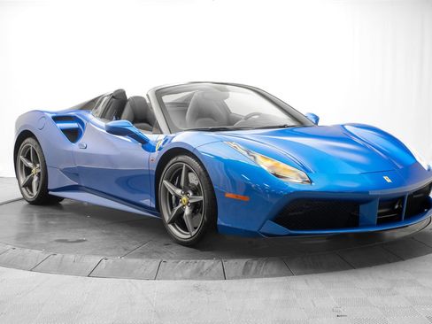 Used 2017 Ferrari 488 Spider RWD image 9