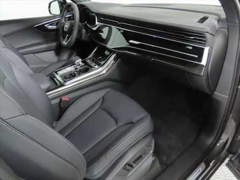 Used 2025 Audi Q7 3.0T Premium Plus w/ Premium Plus Package AWD/4WD image 19