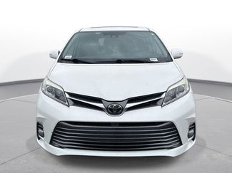 Used 2019 Toyota Sienna Limited video 3