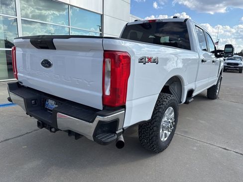 Used 2024 Ford F250 XLT image 5