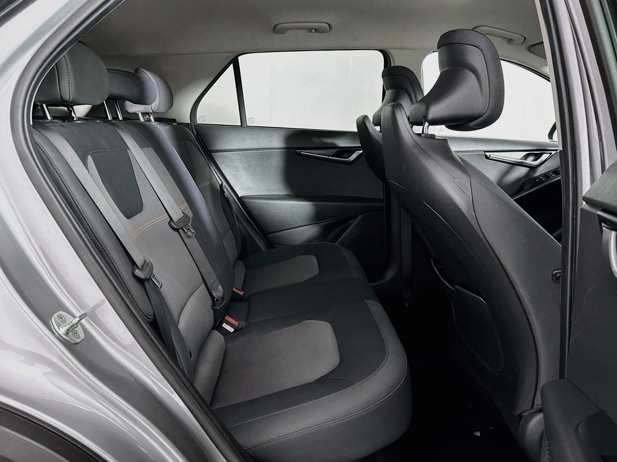 Used 2023 Kia Niro LX FWD image 37