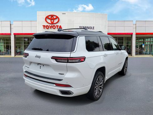 Used 2022 Jeep Grand Cherokee L Summit AWD/4WD image 3
