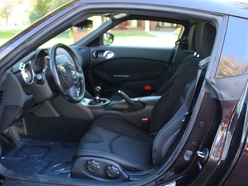 Used 2010 Nissan 370Z Coupe image 8